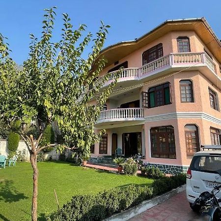 Dilaram Guest House Сринагар Экстерьер фото