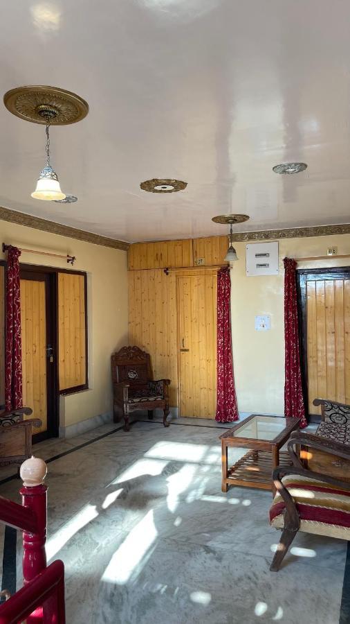 Dilaram Guest House Сринагар Экстерьер фото
