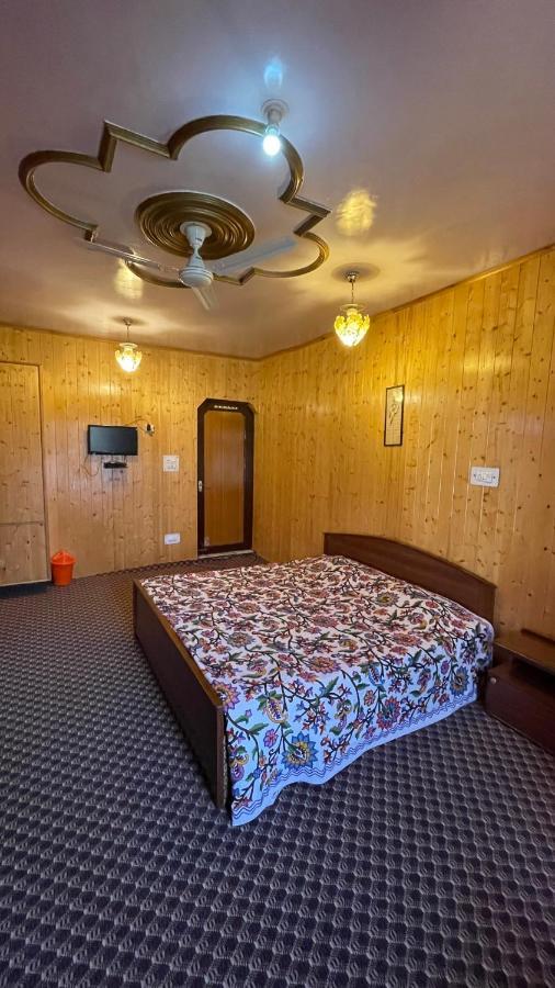 Dilaram Guest House Сринагар Экстерьер фото