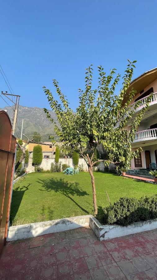 Dilaram Guest House Сринагар Экстерьер фото